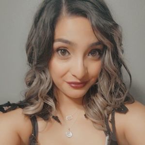 Meet your Posher, Evelyn